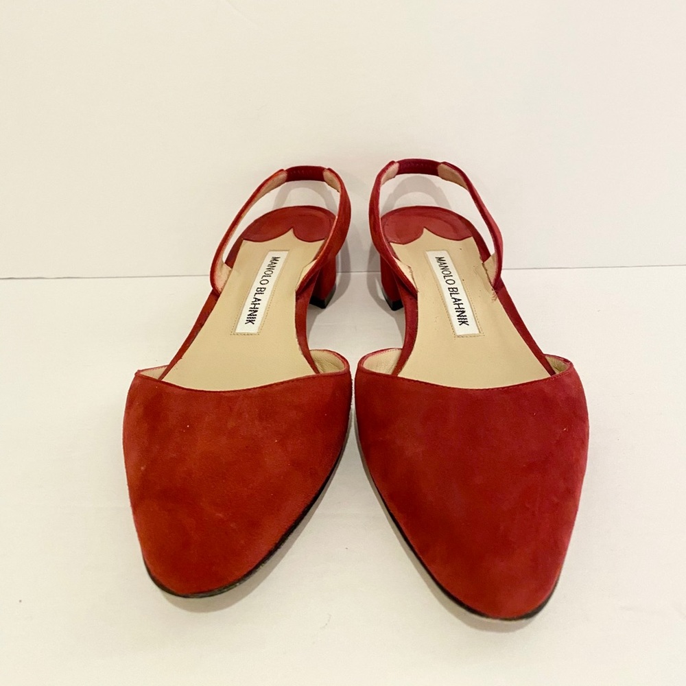 Manolo Blahnik ‘Aspro’ Suede Slingback Pumps - Picture 3 of 11
